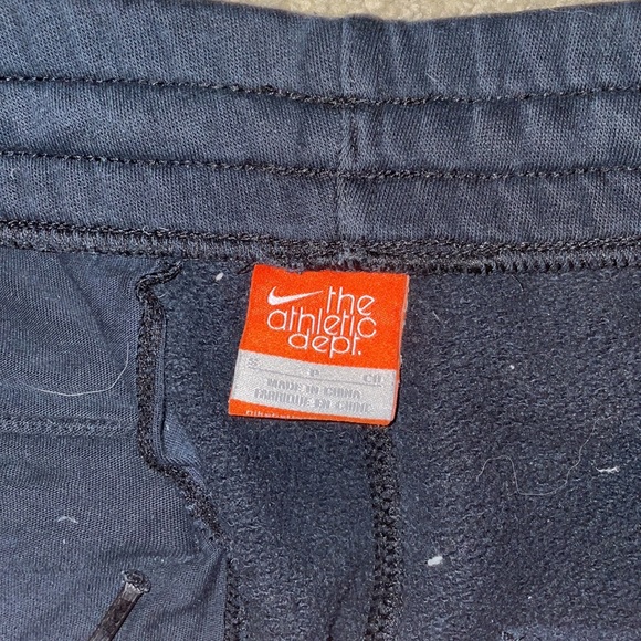 Vintage Nike cargo joggers - Picture 2 of 3